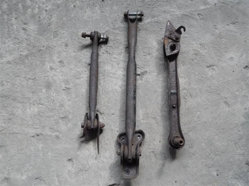 Рычаг задний поперечный Land Rover Freelander Ii (2006-2014) 2008 LR002576 2.2 D 224DT