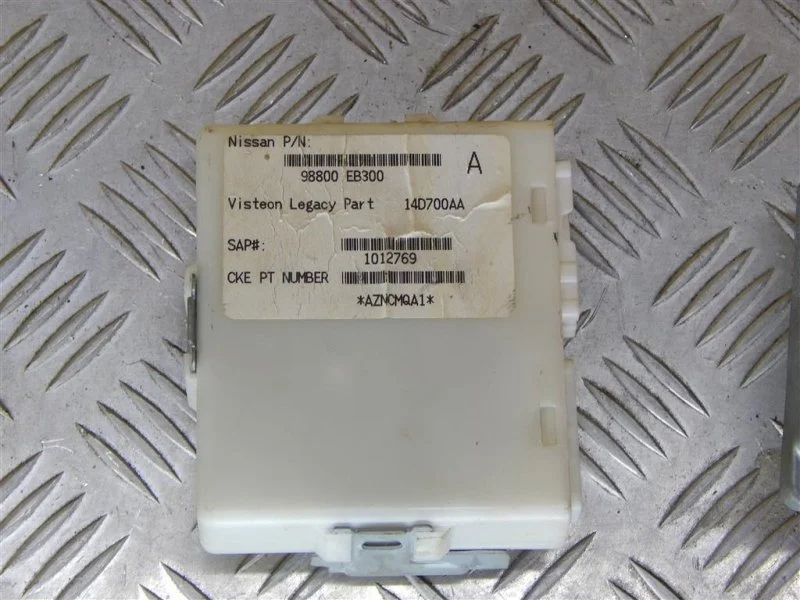 Блок электронный Nissan Pathfinder (R51M) 2004-2013 2011 98800EB300 ВНЕДОРОЖНИК 2.5 D YD25DDTI