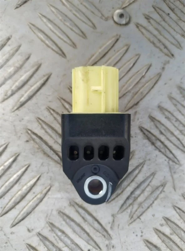 Датчик удара Lexus Lx 570 (2007-2022) 2008 8983160020 5.7 I 3URFE