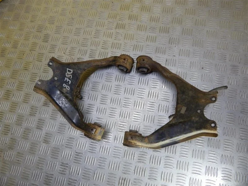 Рычаг передний левый Mitsubishi L200 (2006-2015) 2007 4010A013 2.5 D 4D56