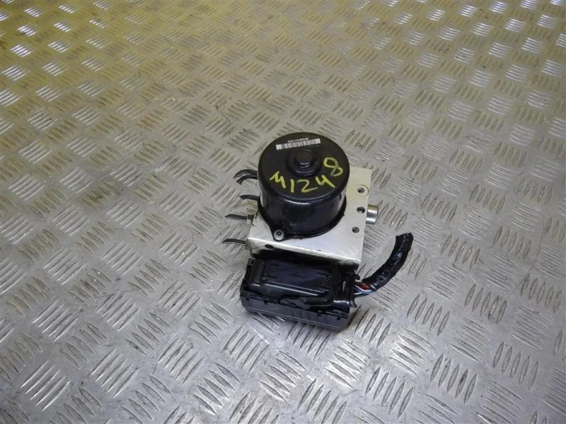 Блок ABS Nissan Navara (D40) 2004-2015 2008 47660EB33A 2.5 D YD25DDTI