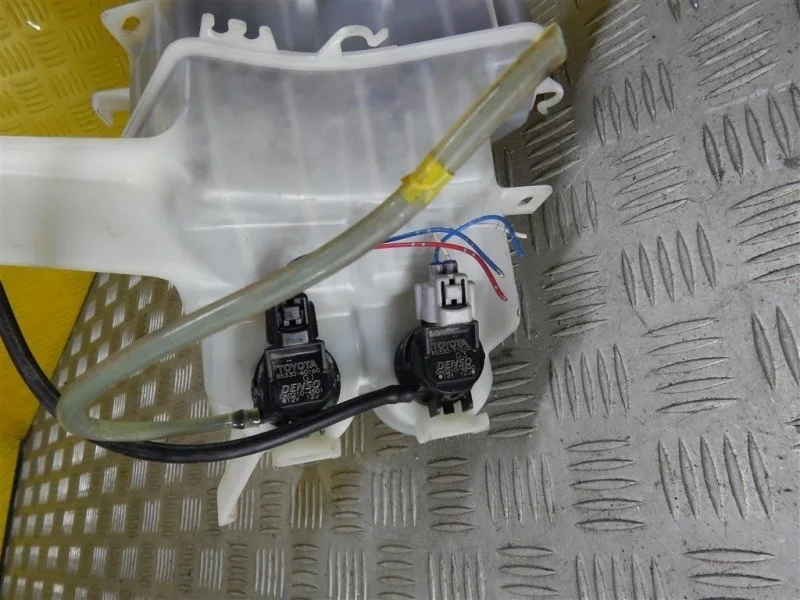 Моторчик омывателя Toyota Rav 4 (Xa30) (2005-2014) 2008 8533071010 2.2 D 2ADFTV