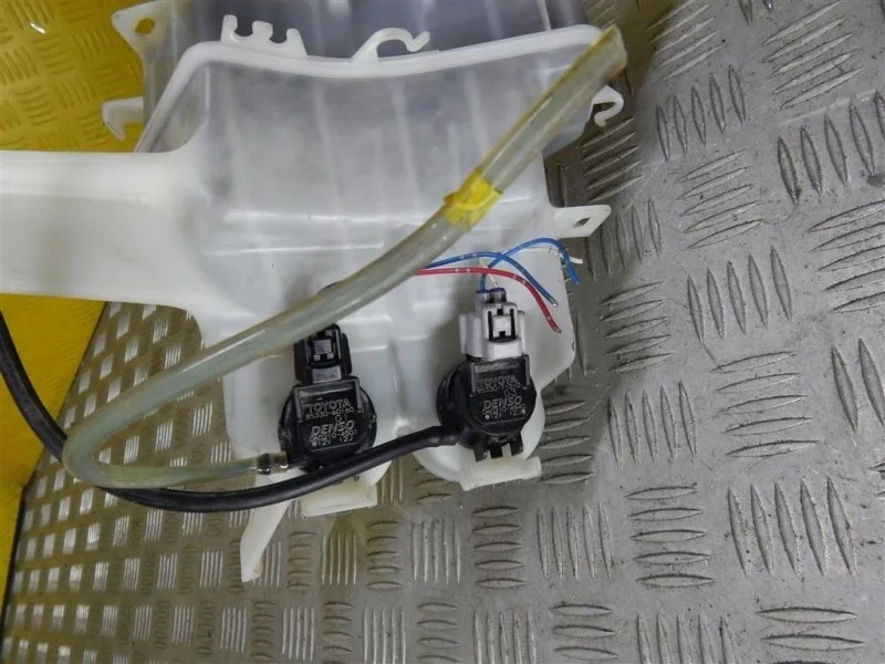 Насос (моторчик) омывателя фар Toyota Rav 4 (Xa30) (2005-2014) 2008 8533060160 2.2 D 2ADFTV