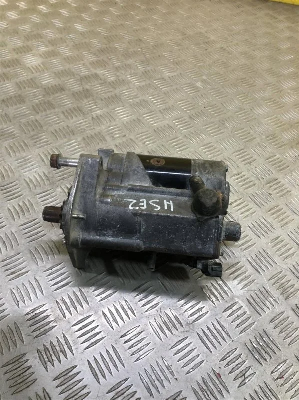 Стартер Toyota Hilux (2015-2021) 2021 281000L052 2.4 D 2GDFTV