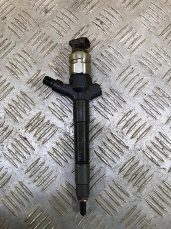 Форсунка Mitsubishi L200 (2006-2015) 2008 1465A041 ПИКАП 2.5 D 4D56