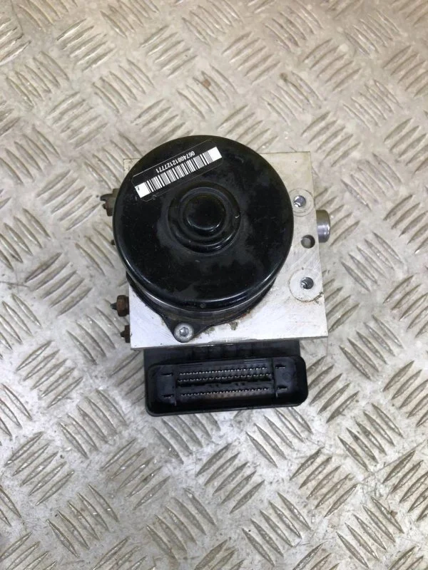 Блок ABS Nissan Navara (D40) 2004-2015 2007 47660EB33A 2.5 D YD25DDTI