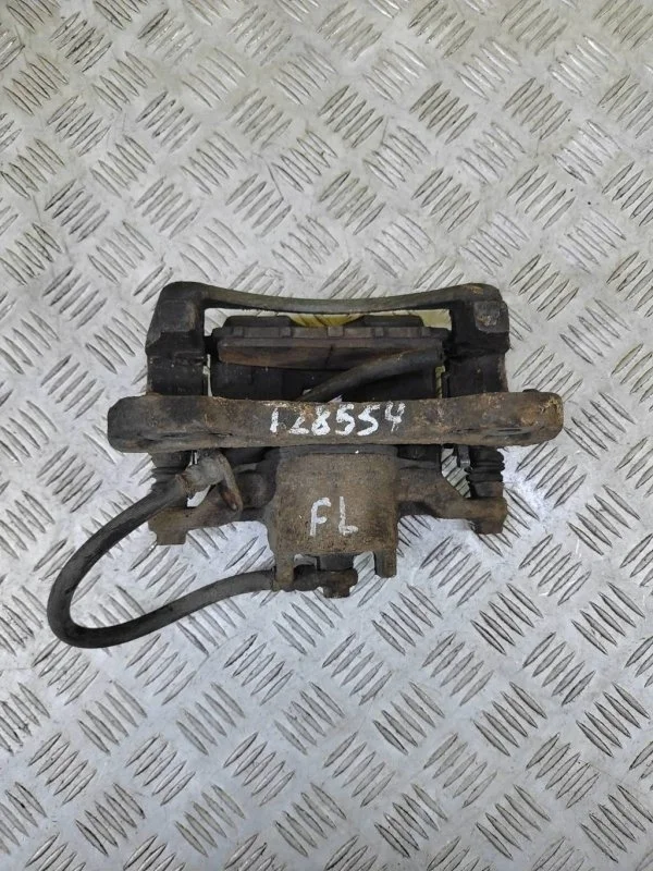 Суппорт передний левый Mitsubishi L200 (2006-2015) 2009 4605A201 2.5 D 4D56