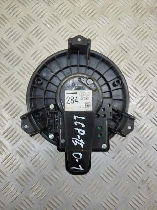 Моторчик печки Toyota Land Cruiser Prado 150 (2009-2023) 2014 8710360400 3.0 D 1KDFTV