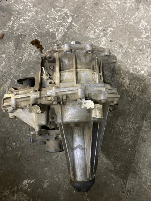 Раздаточная коробка Nissan Navara (D40) 2004-2015 2005 33100EA301 2.5 D YD25DDTI