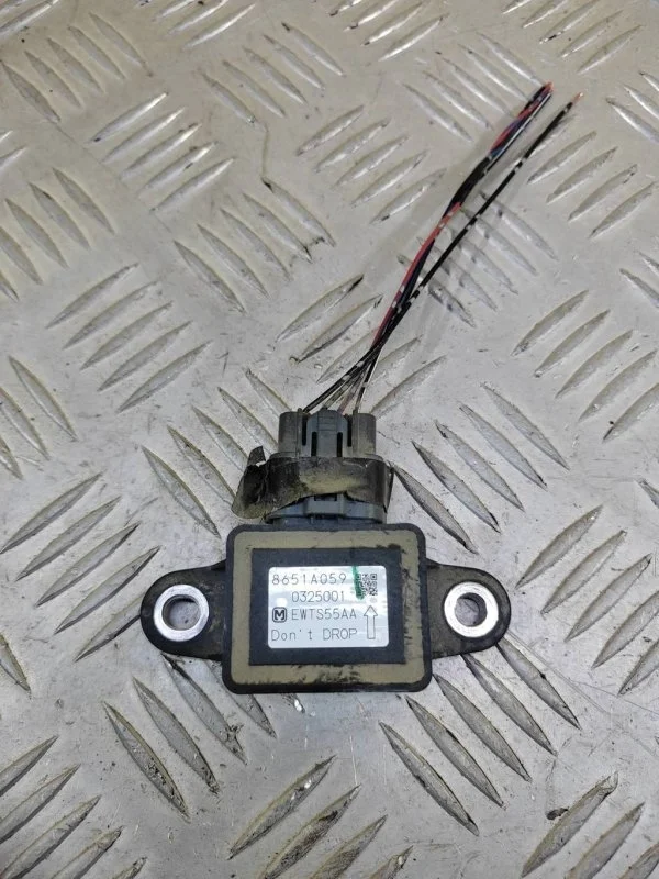 Датчик курсовой устойчивости Mitsubishi L200 (2006-2015) 2010 8651A059 2.5 D 4D56