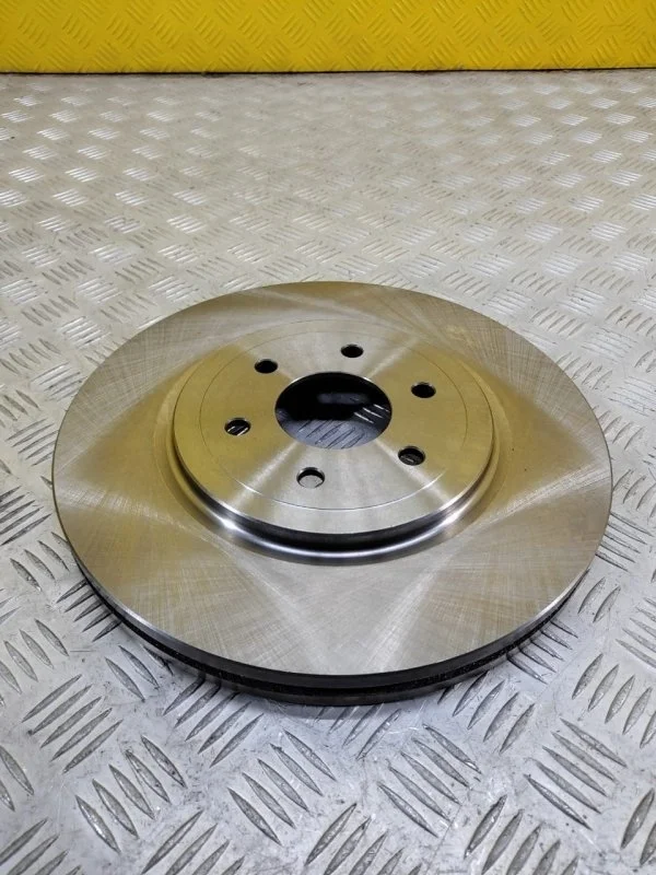 Диск тормозной передний Nissan Navara (D22) 1998-2007 2003 40206EB320