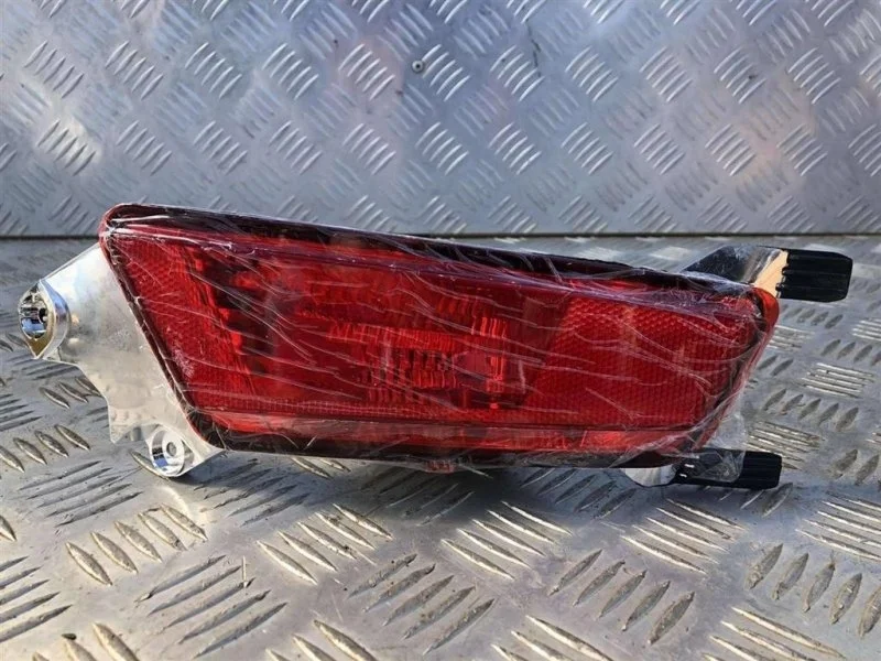 Фонарь задний противотуманный Land Rover Range Rover Evoque I (2011-2018) 2015 LR088531