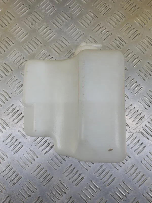 Бачок расширительный Mitsubishi Pajero Iv (2006-2019) 2006 MR404879