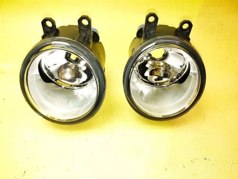 Фара противотуманная левая Toyota Rav 4 (Xa30) (2005-2014) 2006 812200D040