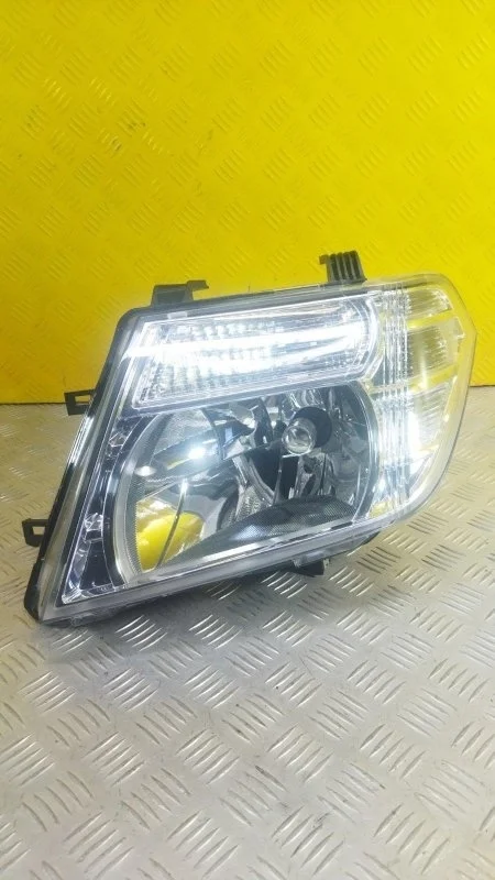 Фара левая Nissan Pathfinder (R51M) 2004-2013 2009 260605X10B