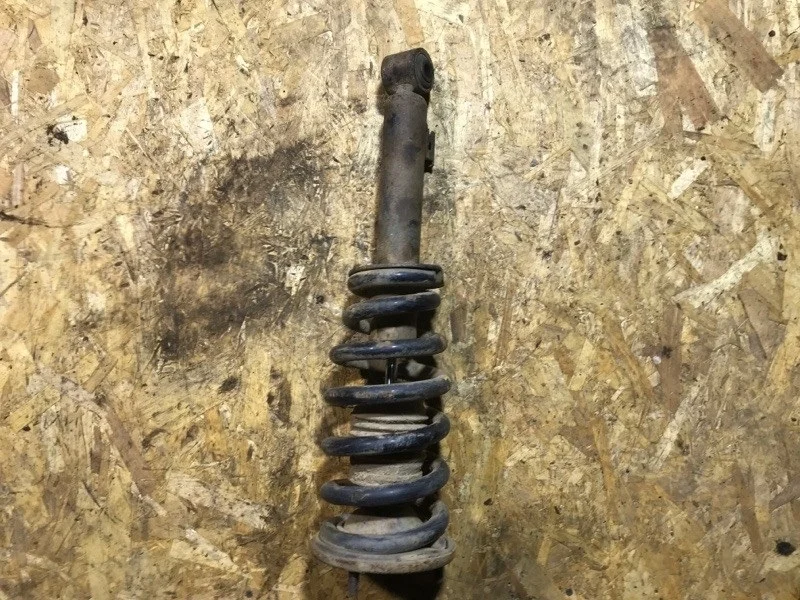 Амортизатор передний правый Mitsubishi L200 (2006-2015) 2008 MR992321 ПИКАП 2.5 D 4D56