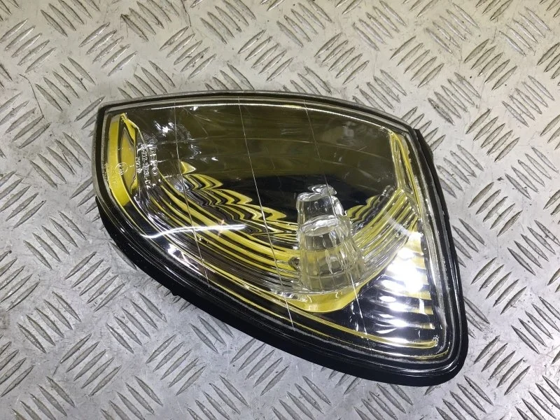 Указатель поворота левый Toyota Land Cruiser (100) 1998-2007 2002 8152060360