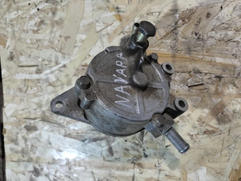 Насос вакуумный Nissan Navara (D40) 2004-2015 2010 14650EB300 ПИКАП