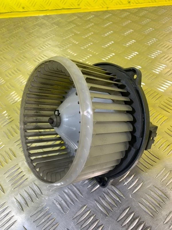 Моторчик печки Land Rover Range Rover Sport I 2005-2013 2008 MF0160700880 3.6 D V8 32V DOHC EF V8