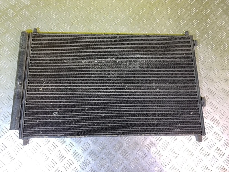 Радиатор кондиционера Toyota Rav 4 (Xa30) (2005-2014) 2006 8846042100 2.0 I 1AZFE
