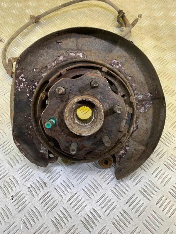 Кулак задний левый Nissan Pathfinder (R51M) 2004-2013 2007 43019EB300 ВНЕДОРОЖНИК 2.5 D YD25DDTI