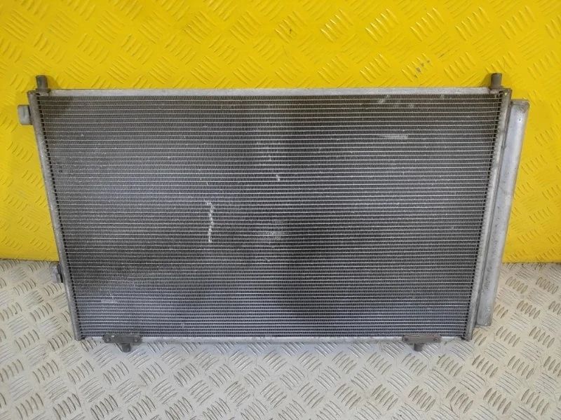 Радиатор кондиционера Toyota Rav 4 (Xa30) (2005-2014) 2008 8846042100 2.0 I 1AZFE