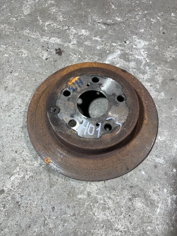 Диск тормозной задний Toyota Rav 4 (Xa30) (2005-2014) 2006 4243142060 2.2 D 2ADFTV