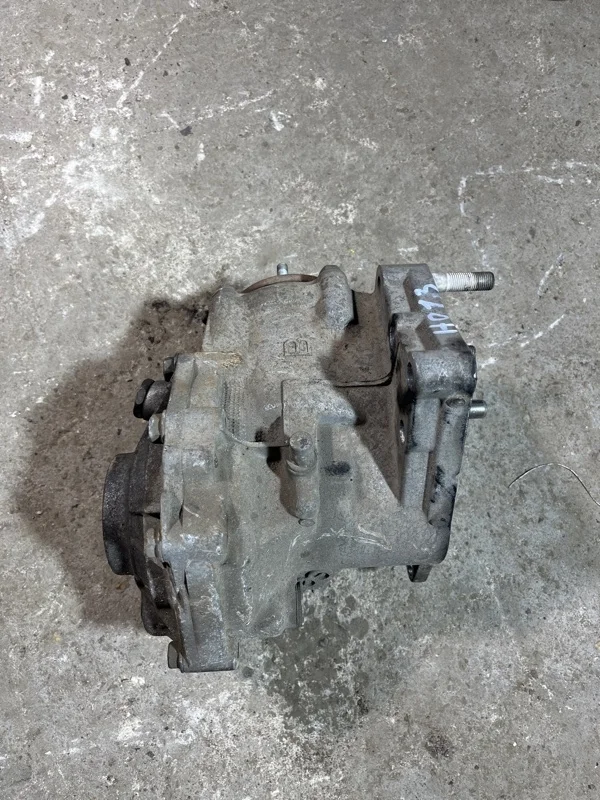 Редуктор переднего моста Toyota Rav 4 (Xa30) (2005-2014) 2006 4111052010 2.2 D 2ADFTV