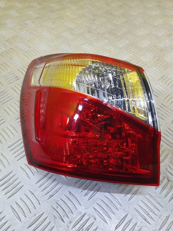 Фонарь задний левый Nissan Qashqai (J10) 2006-2013 2011 26555BR00A