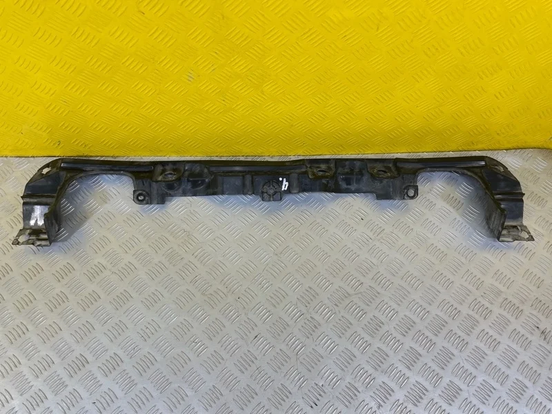 Пластик подкапотный Toyota Hilux (2015-2021) 2018 52129KK010 ВНЕДОРОЖНИК 2.4 D 2GDFTV