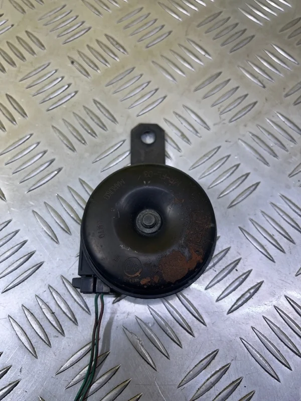 Сигнал звуковой Toyota Land Cruiser Prado 150 (2009-2023) 2016 8652028180 2.8 D 1GDFTV