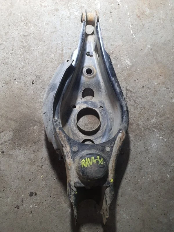Рычаг задний поперечный Toyota Rav 4 (Xa30) (2005-2014) 2008 4874042010 2.0 I 1AZFE, левый