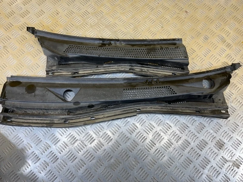 Дождевик Mitsubishi L200 (2006-2015) 2008 MN117709 ПИКАП 2.5 D 4D56