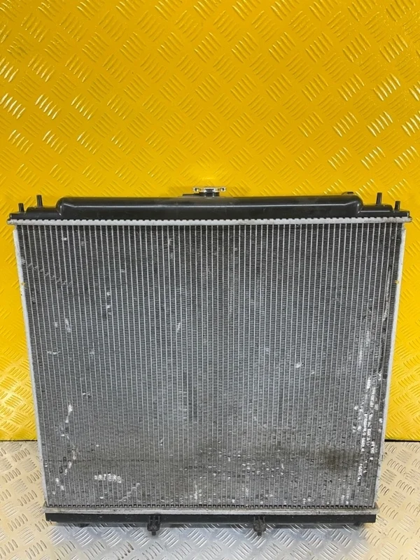 Радиатор (основной) Nissan Navara (D40) 2004-2015 2007 21410EB30A ПИКАП 2.5 D YD25DDTI