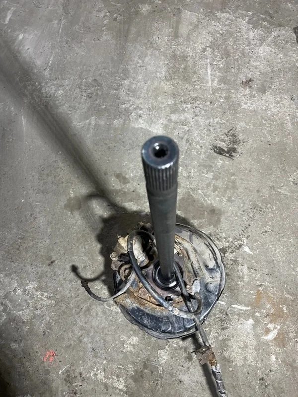 Полуось задняя (приводной вал, ШРУС) Toyota Land Cruiser Prado 150 (2009-2023) 2016 4231160242 2.8 D 1GDFTV, правый