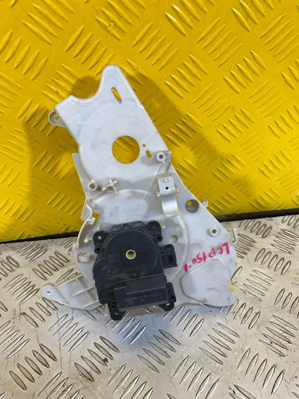 Моторчик заслонки печки Toyota Land Cruiser Prado 150 (2009-2023) 2012 0638000172 2.7 I 2TRFE