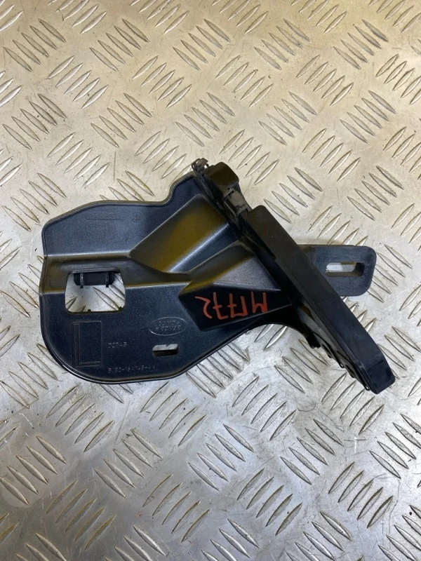 Кронштейн крепления крыла Land Rover Range Rover Evoque I (2011-2018) 2015 BJ3216A143AA ВНЕДОРОЖНИК 2.2 D 224DT