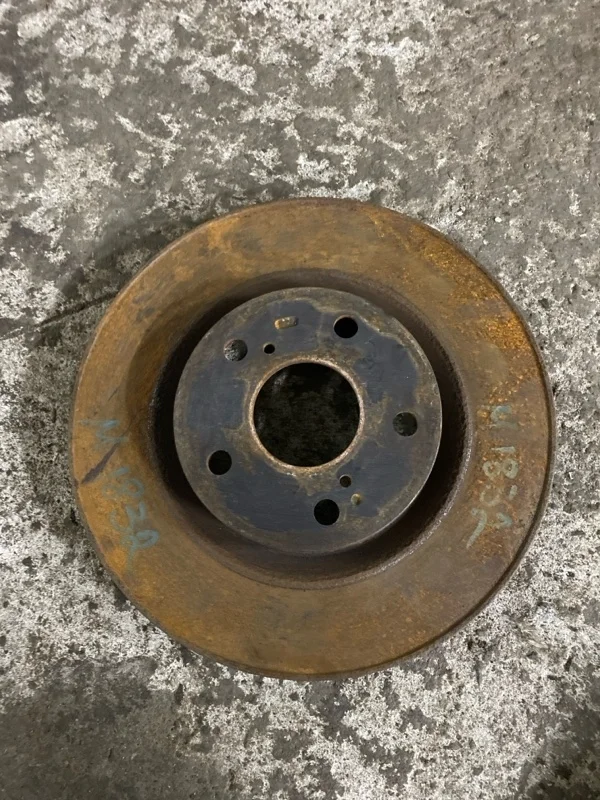 Диск тормозной передний Toyota Rav 4 (Xa30) (2005-2014) 2009 4351242050 2.0 I 3ZRFAE