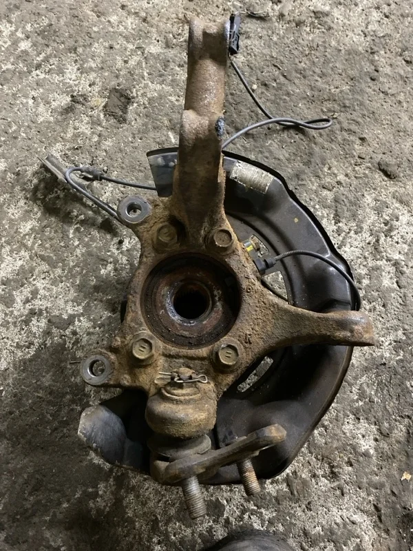 Кулак поворотный правый Toyota Rav 4 (Xa30) (2005-2014) 2009 4321142080 2.0 I 3ZRFAE