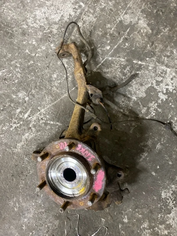 Кулак поворотный левый Toyota Hilux (2005-2015) 2011 432120K030 ПИКАП 2.5 D 2KDFTV