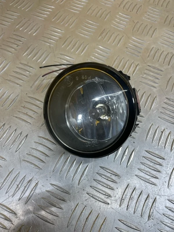 Фара противотуманная левая Mitsubishi L200 (2006-2015) 2007 MN142091 2.5 D 4D56