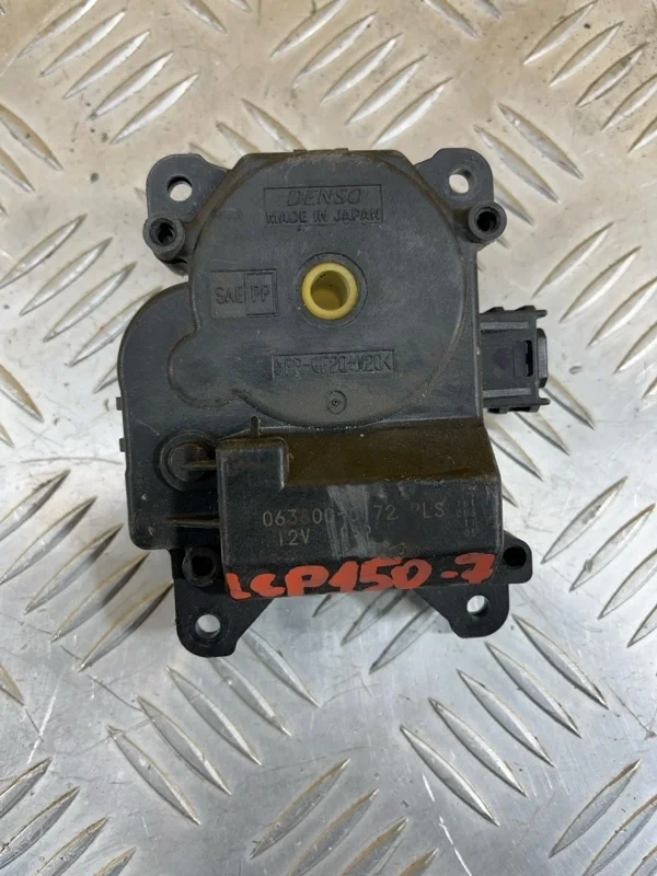 Моторчик заслонки печки Toyota Land Cruiser Prado 150 (2009-2023) 2012 0638000172 ВНЕДОРОЖНИК 3.0 D 1KDFTV