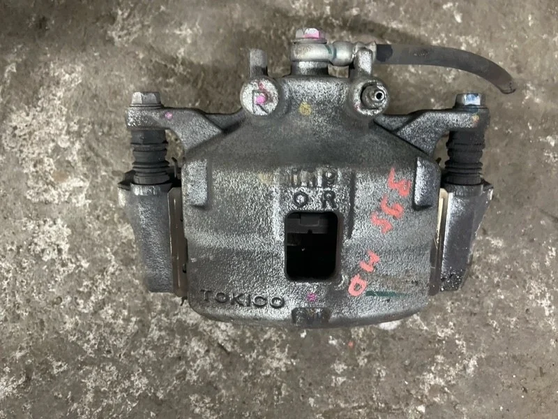 Суппорт передний правый Mitsubishi L200 (2015-2022) 2021 4605A202 ПИКАП 2.4 D 4N15