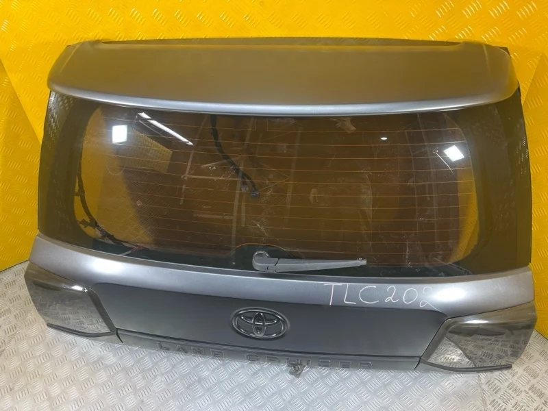 Крышка багажника (дверь 3-5) Toyota Land Cruiser 200 (2008-2021) 2008 6700560D51 ВНЕДОРОЖНИК 4.5 D 1VDFTV