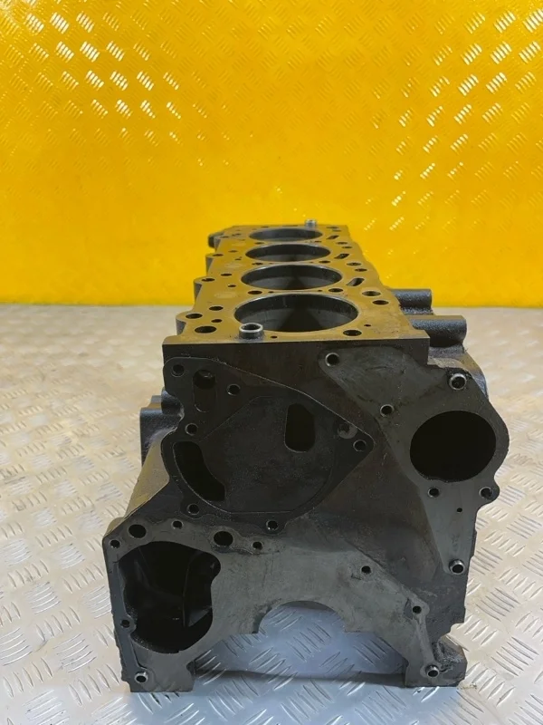 Блок цилиндров Mitsubishi L200 (2006-2015) 2010 4D56U ПИКАП 2.5 D 4D56