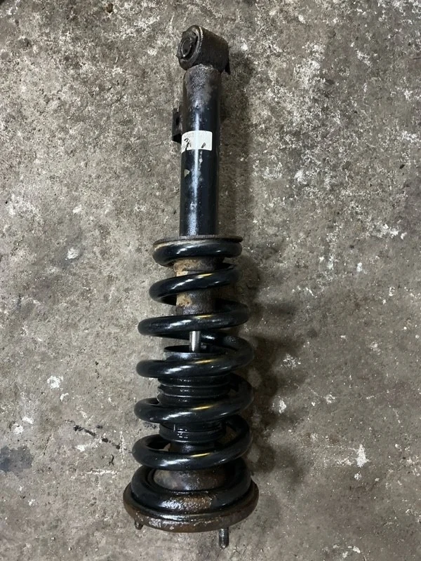 Амортизатор передний Mitsubishi L200 (2006-2015) 2011 MR992321 ПИКАП 2.5 D 4D56