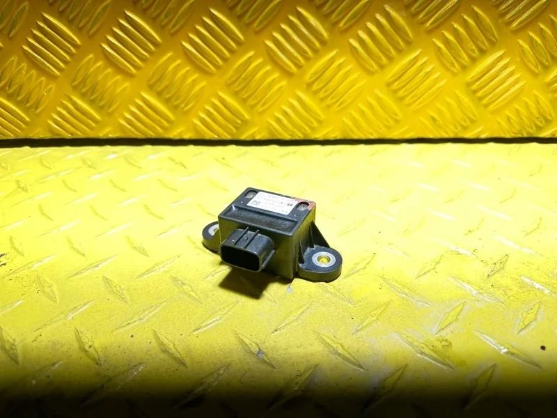 Датчик курсовой устойчивости Mitsubishi Pajero Sport Ii (2008-2017) 2012 MN116715 ВНЕДОРОЖНИК 2.5 D 4D56