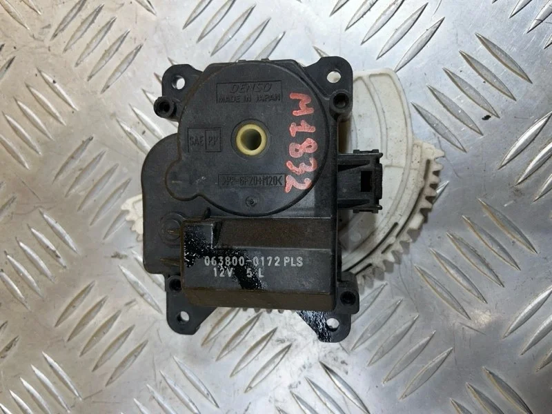 Моторчик заслонки печки Toyota Rav 4 (Xa30) (2005-2014) 2009 0638000172 2.0 I 3ZRFAE