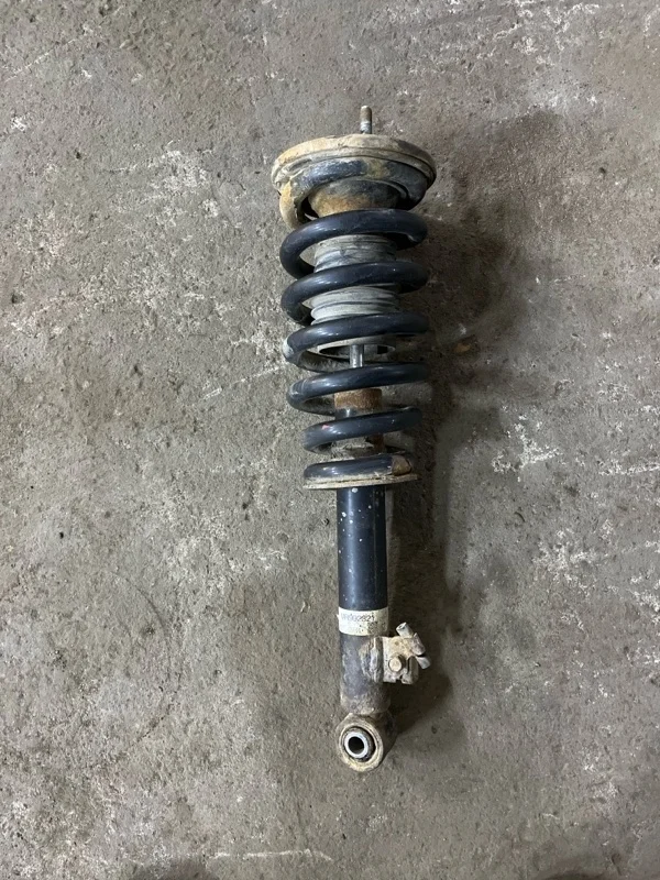 Амортизатор передний Mitsubishi L200 (2006-2015) 2012 MR992321 2.5 D 4D56