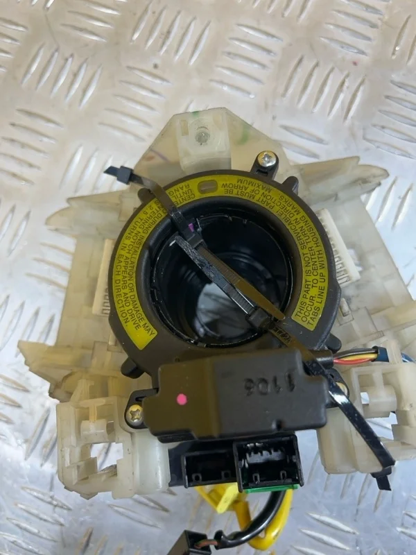 Датчик угла поворота руля Mitsubishi L200 (2006-2015) 2008 EP17005XC1 ПИКАП 2.5 D 4D56